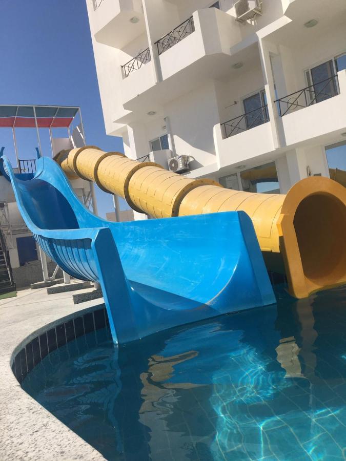 Apartment Dolcezza Near The Sea Redsealine ฮูร์กาดา ภายนอก รูปภาพ