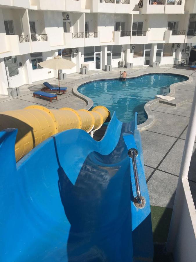 Apartment Dolcezza Near The Sea Redsealine ฮูร์กาดา ภายนอก รูปภาพ